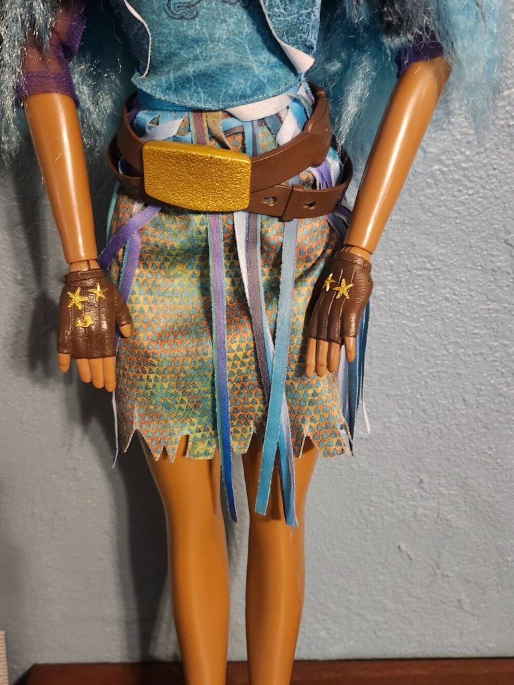 Disney Descendants 3 Uma Doll 28 Inches Pirate Outfit - Picture 3 of 9